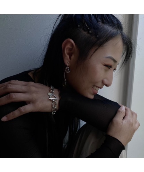 tone(トーン)の「【Chesara】キャンディドロップピアス(MA)(ピアス(両耳用)・レディース・ネイビー/ブラウン/オリーブ/イエロー・FREE)」の10枚目の写真
