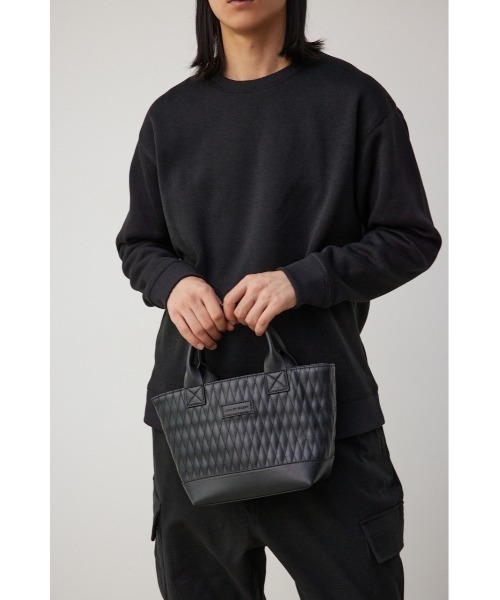 AZUL by moussy(アズールバイマウジー)の「ダイヤモンドキルトミニトートバッグ(トートバッグ・メンズ・ブラック・FREE)」の2枚目の写真