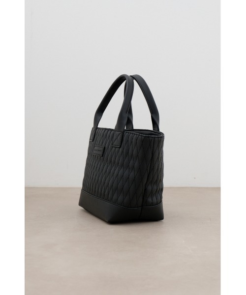 AZUL by moussy(アズールバイマウジー)の「ダイヤモンドキルトミニトートバッグ(トートバッグ・メンズ・ブラック・FREE)」の5枚目の写真
