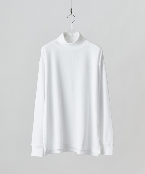 tk.TAKEO KIKUCHI（ティーケータケオキクチ）の「◆【WEB限定】ワッフルクルーネック＆タートルネックカットソー（Tシャツ/カットソー・メンズ・チャコール/ホワイト系1/ホワイト/ブルー系その他2/チャコールグレー/ブラック/ブルー系その他/ブラック系・02/01/03）」の3枚目の写真
