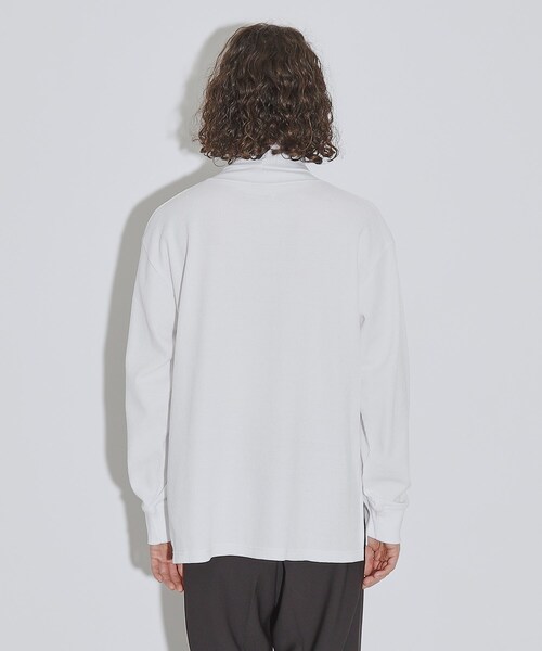 tk.TAKEO KIKUCHI（ティーケータケオキクチ）の「◆【WEB限定】ワッフルクルーネック＆タートルネックカットソー（Tシャツ/カットソー・メンズ・チャコール/ホワイト系1/ホワイト/ブルー系その他2/チャコールグレー/ブラック/ブルー系その他/ブラック系・02/01/03）」の12枚目の写真