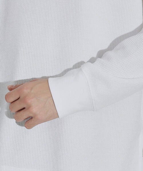 tk.TAKEO KIKUCHI（ティーケータケオキクチ）の「◆【WEB限定】ワッフルクルーネック＆タートルネックカットソー（Tシャツ/カットソー・メンズ・チャコール/ホワイト系1/ホワイト/ブルー系その他2/チャコールグレー/ブラック/ブルー系その他/ブラック系・02/01/03）」の14枚目の写真