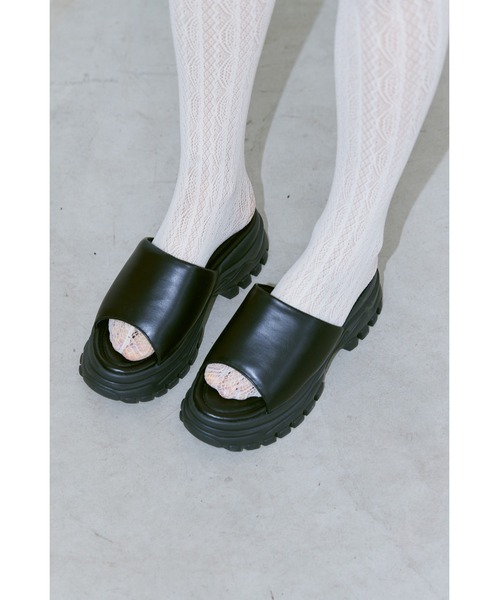 un/neu（アンノイ）の「ボリュームソールパデットサンダル / ライトソールサンダル（サンダル・レディース・ベージュ/ブラック・M/S/L）」の3枚目の写真