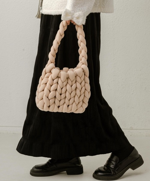 LA VORAGINE(ラ ヴォラジネ)の「2way巾着ハンドバッグ/ショルダーバッグ(ショルダーバッグ・レディース・ベージュ/グレー/アイボリー/ブラック・FREE)」の4枚目の写真
