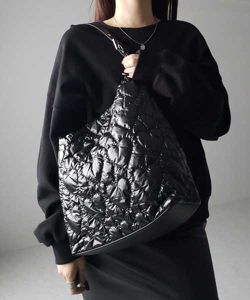 ♡ A4 ブラック レザーキルティングショルダーバッグ♡ アンドカワイイ And Kawaii ショルダーバッグ キルティングレザー ミニ