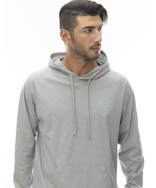 BILLABONG（ビラボン）の「BILLABONG メンズ 【CHILLWEAR】 SOFTTY PARKA【2024年春夏モデル】/ビラボン速乾ストレッチUVプロテクション長袖プルオーバーフーディ・パーカー（ラッシュガード・メンズ・ブラック/グレー系その他/グレー・MEDIUM/LARGE/X-LARGE）」の10枚目の写真