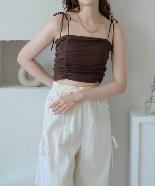 Ambre Neige(アンブルネージュ)の「multi way drawstring camisole / マルチウェイドロストカップ付きキャミソール(キャミソール・レディース・アイボリー/ブラック/オフホワイト/ダークブラウン/ライトブルー/ライトグレー・FREE)」の21枚目の写真