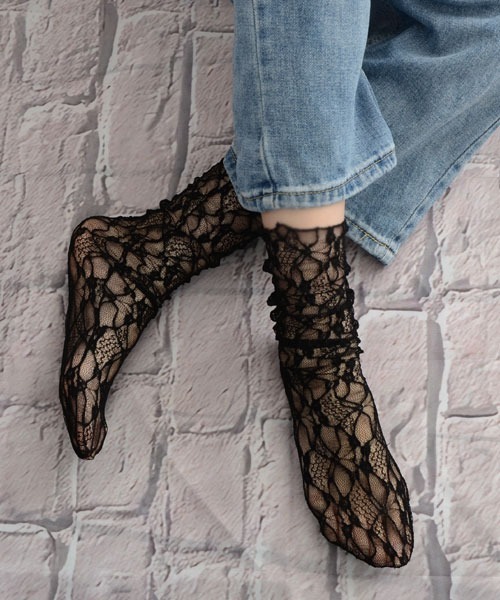 VIBGYOR Women（ヴィブジョー　ウィメン）の「【float】レース  フラワー クルー丈ソックス（ソックス/靴下・レディース・ホワイト/ブラック/アイボリー・FREE）」の3枚目の写真