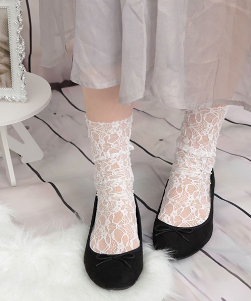 VIBGYOR Women（ヴィブジョー　ウィメン）の「【float】レース  フラワー クルー丈ソックス（ソックス/靴下・レディース・ホワイト/ブラック/アイボリー・FREE）」の15枚目の写真