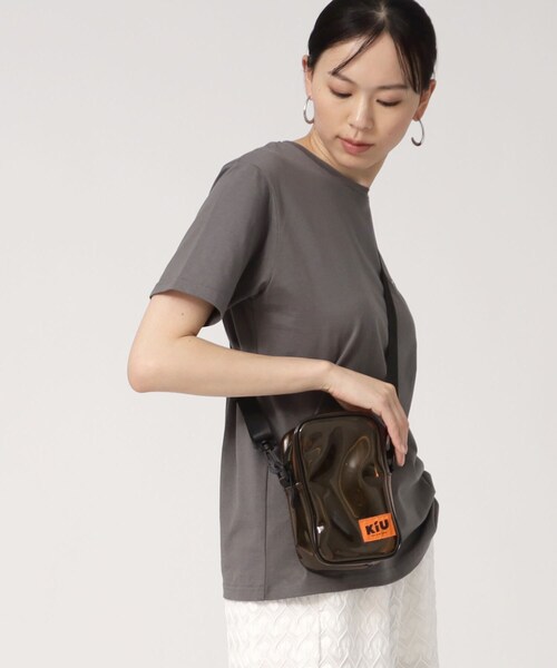 GALLEST(ギャレスト)の「【KiU】PVCスクエアーミニバッグ(ショルダーバッグ・レディース・ダークブラウン・00)」の2枚目の写真