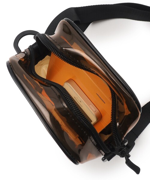 GALLEST(ギャレスト)の「【KiU】PVCスクエアーミニバッグ(ショルダーバッグ・レディース・ダークブラウン・00)」の8枚目の写真