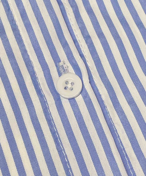 NANEA(ナネア)の「肩掛け風デザイン2wayストライプシャツ(シャツ/ブラウス・レディース・ブルー・SMALL/MEDIUM/LARGE)」の19枚目の写真
