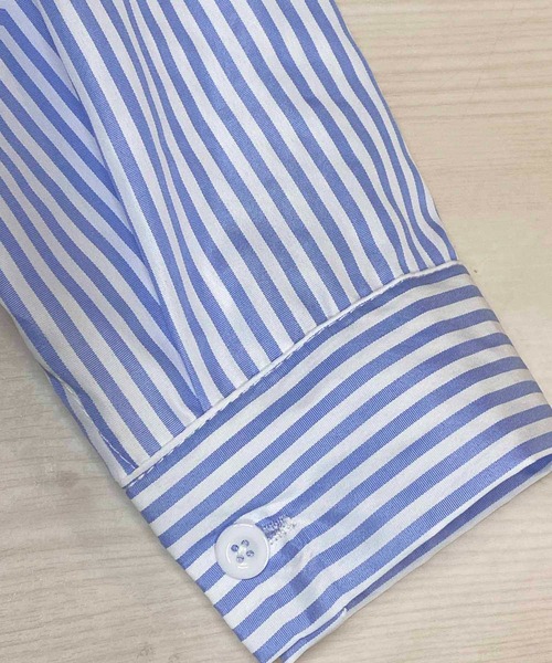 NANEA(ナネア)の「肩掛け風デザイン2wayストライプシャツ(シャツ/ブラウス・レディース・ブルー・SMALL/MEDIUM/LARGE)」の20枚目の写真