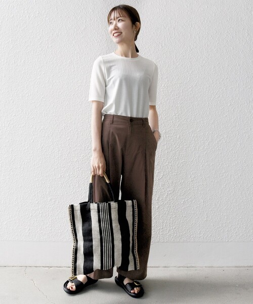 SHIPS any(シップス エニィ)の「SHIPS any:〈洗濯機可能〉ポプリン ステッチ タック パンツ(その他パンツ・レディース・オフホワイト/ブラウン・36/38)」の8枚目の写真