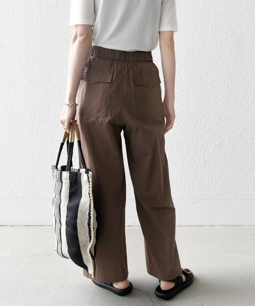 SHIPS any(シップス エニィ)の「SHIPS any:〈洗濯機可能〉ポプリン ステッチ タック パンツ(その他パンツ・レディース・オフホワイト/ブラウン・36/38)」の10枚目の写真