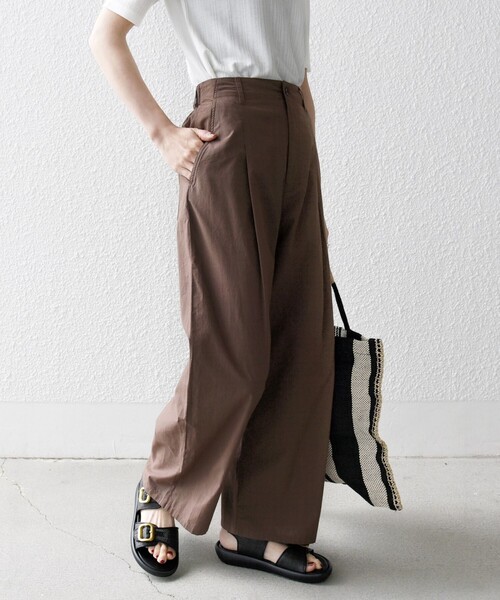 SHIPS any(シップス エニィ)の「SHIPS any:〈洗濯機可能〉ポプリン ステッチ タック パンツ(その他パンツ・レディース・オフホワイト/ブラウン・36/38)」の11枚目の写真