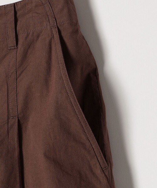 SHIPS any(シップス エニィ)の「SHIPS any:〈洗濯機可能〉ポプリン ステッチ タック パンツ(その他パンツ・レディース・オフホワイト/ブラウン・36/38)」の15枚目の写真