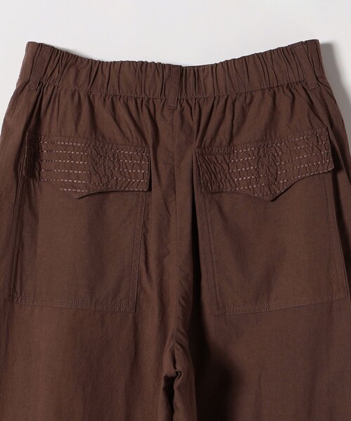 SHIPS any(シップス エニィ)の「SHIPS any:〈洗濯機可能〉ポプリン ステッチ タック パンツ(その他パンツ・レディース・オフホワイト/ブラウン・36/38)」の18枚目の写真