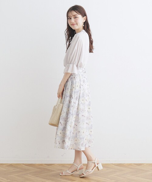 couture brooch(クチュールブローチ)の「◆【洗える】シャーリングシアーブラウス(シャツ/ブラウス・レディース・ホワイト系その他5/ライトグレー/ブラック/ブルー・40/38/42/36)」の7枚目の写真