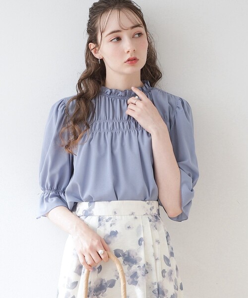 couture brooch(クチュールブローチ)の「◆【洗える】シャーリングシアーブラウス(シャツ/ブラウス・レディース・ホワイト系その他5/ライトグレー/ブラック/ブルー・40/38/42/36)」の14枚目の写真