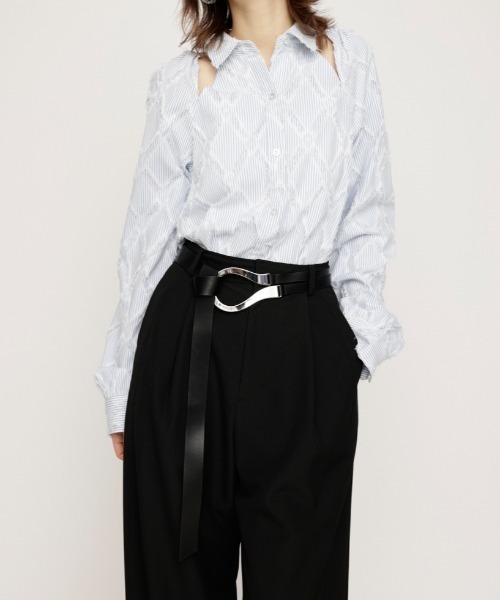 SLY（スライ）の「U BUCKLE THIN BELT ユー バックル シン ベルト（ベルト・レディース・シルバー/ブラック・FREE）」の5枚目の写真