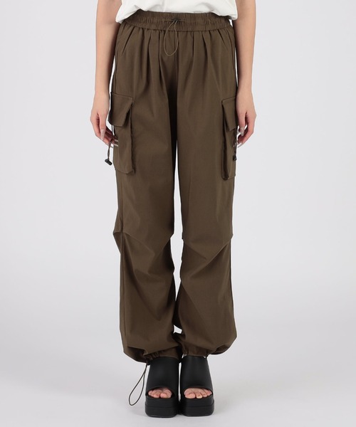 CECIL McBEE(セシルマクビー)の「タックデザインカーゴパンツ(カーゴパンツ・レディース・アイボリー/ブラック/カーキ・FREE)」の9枚目の写真