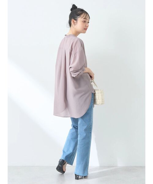 earth music&ecology(アースミュージックアンドエコロジー)の「シアーバンドカラーシャツ(シャツ/ブラウス・レディース・モカ/ブラック/ブルー/オフホワイト・FREE)」の8枚目の写真