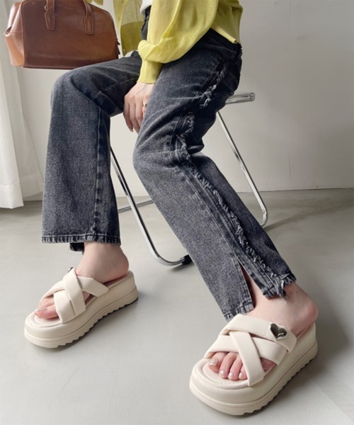 Miniministore（ミニミニストア）の「厚底 ミュールサンダル クロスベルト 夏（サンダル・レディース・アイボリー/ピンク/ブラック・24.0cm/25.0cm/22.5cm/23.5cm/24.5cm/23.0cm）」の11枚目の写真