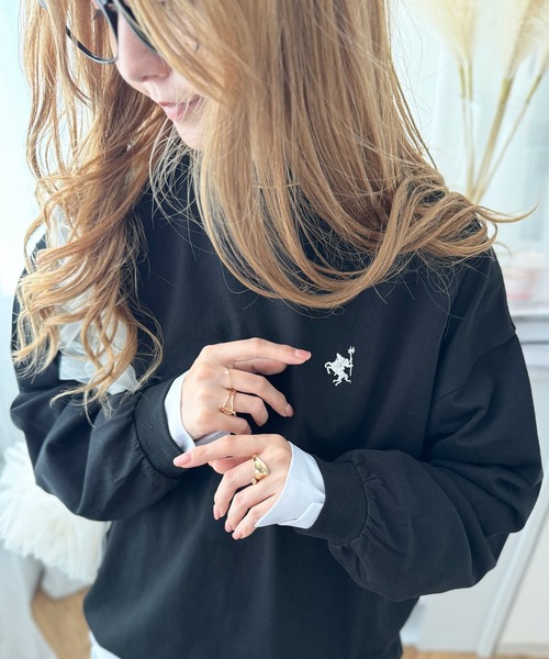 セール】大人リラックススタイル。ワンポイント刺繍モックネック長袖T