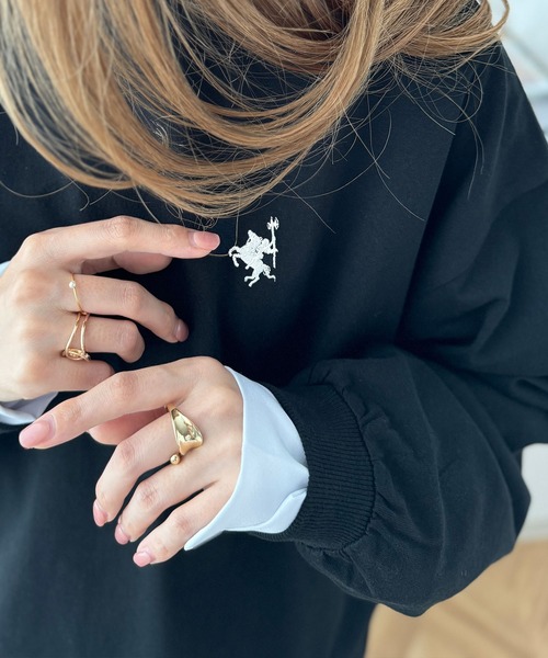 classicalelf(クラシカルエルフ)の「大人リラックススタイル。ワンポイント刺繍モックネック長袖Tシャツ(無地・ボーダー)(Tシャツ/カットソー・レディース・オートミール/ブラック系その他/ブラック/オフホワイト/ホワイト×ブラック/グリーン・X-LARGE/LARGE/MEDIUM/SMALL)」の17枚目の写真