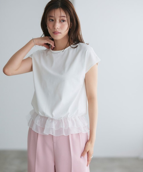 Pierrot(ピエロ)の「【イージーケア】裾フリルドッキングカットソー(Tシャツ/カットソー・レディース・オフホワイト/ブラック/グレー系その他・M/L)」の14枚目の写真