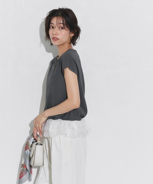 Pierrot(ピエロ)の「【イージーケア】裾フリルドッキングカットソー(Tシャツ/カットソー・レディース・オフホワイト/ブラック/グレー系その他・M/L)」の10枚目の写真