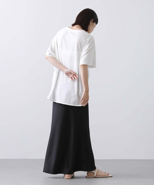 Gready Brilliant（グレディブリリアン）の「ＭＩＣＨＥＲＩ箔ロゴＴシャツ（Tシャツ/カットソー・レディース・オフホワイト/キャメル・38）」の14枚目の写真