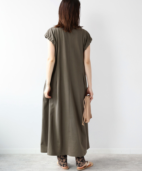 JOURNAL STANDARD relume（ジャーナルスタンダード　レリューム）の「《再入荷！》【洗濯機洗い可能】ドロストアームタックジャージーワンピース（ワンピース・レディース・ブラック/カーキ・FREE）」の5枚目の写真