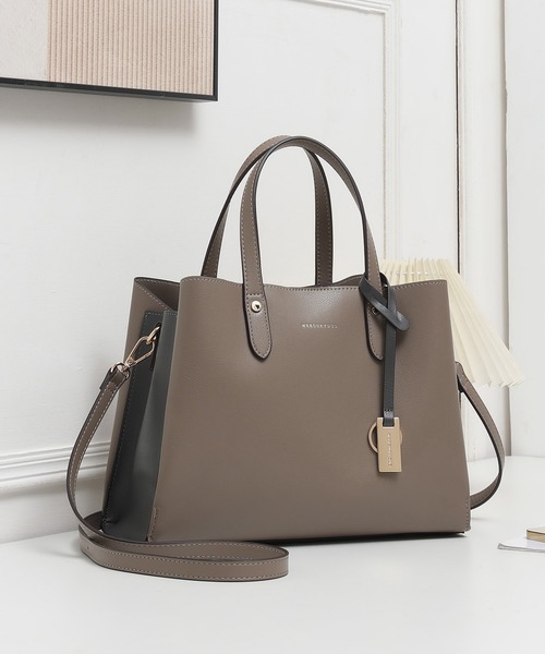 MERCURYDUO（マーキュリーデュオ）の「【MERCURYDUO/マーキュリーデュオ】両アオリポケットサイド配色大開き開口 超軽量ハンドバッグ キーチャーム付（ハンドバッグ・レディース・ブラック/ダークブラウン/ベージュ/アイボリー/ライトグレー/グレイッシュベージュ・FREE）」の6枚目の写真