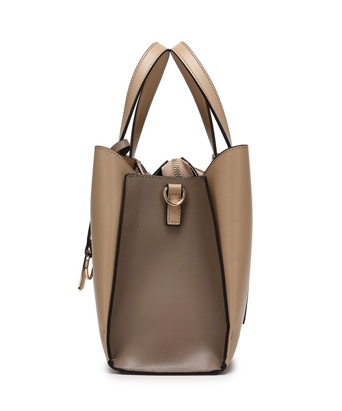 MERCURYDUO（マーキュリーデュオ）の「【MERCURYDUO/マーキュリーデュオ】両アオリポケットサイド配色大開き開口 超軽量ハンドバッグ キーチャーム付（ハンドバッグ・レディース・ブラック/ダークブラウン/ベージュ/アイボリー/ライトグレー/グレイッシュベージュ・FREE）」の16枚目の写真