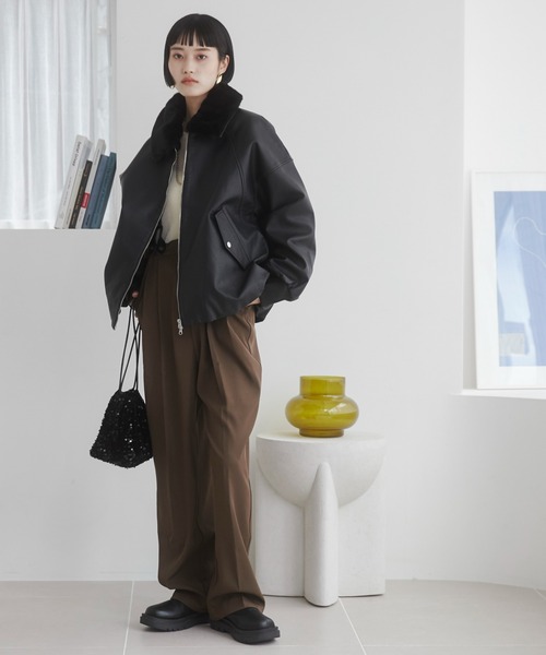 ANGIE（アンジー）の「【ファー取り外し】 ヴィンテージライクレザー オーバーサイズ ブルゾン（ブルゾン・レディース・ダークブラウン/アイボリー/ブラック・FREE）」の16枚目の写真