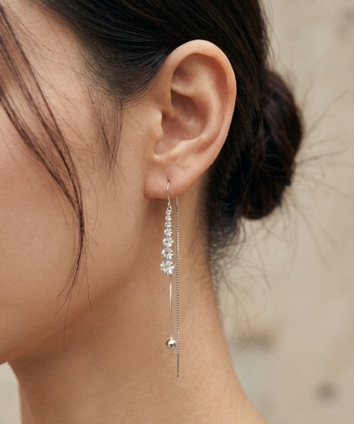 Burner(バーナー)の「【CHI SELECT】キラキラ シンプル ロング デザイン ピアス chi-pierce-00730【GBT】(ピアス(両耳用)・レディース・ゴールド/シルバー・FREE)」の5枚目の写真