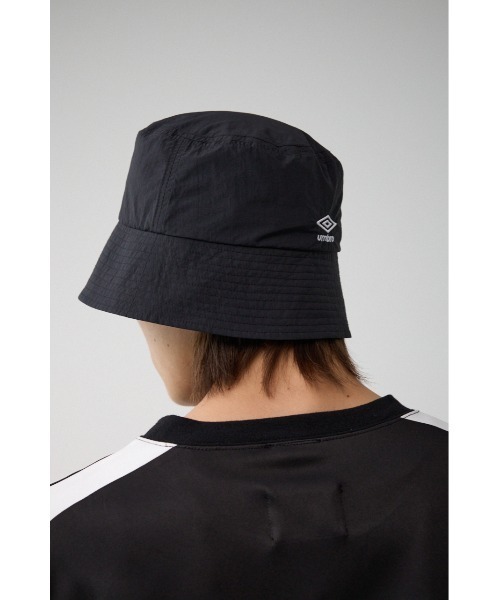 AZUL by moussy(アズールバイマウジー)の「【UMBRO×AZUL】 バケットハット(ハット・メンズ・ブラック・FREE)」の2枚目の写真
