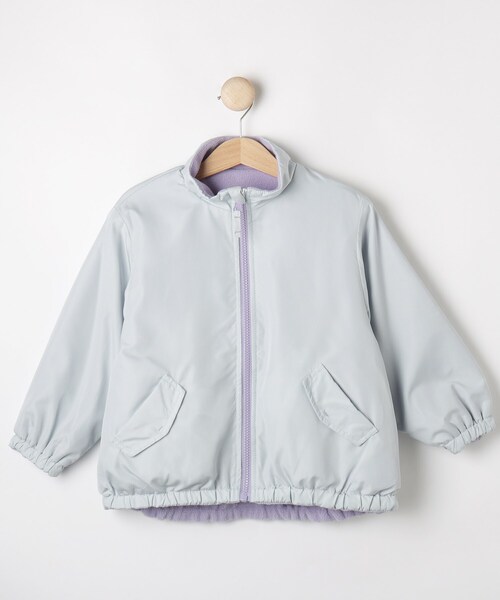 SHOO・LA・RUE(シューラルー)の「◆【洗える/110-140cm/撥水】リバーシブル フリースブルゾン(ブルゾン・キッズ・サックスブルー/ライトベージュ/カーキ/ブラック・14/13/12/11)」の4枚目の写真