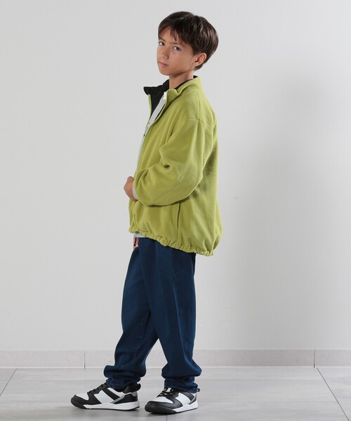 SHOO・LA・RUE(シューラルー)の「◆【洗える/110-140cm/撥水】リバーシブル フリースブルゾン(ブルゾン・キッズ・サックスブルー/ライトベージュ/カーキ/ブラック・14/13/12/11)」の9枚目の写真