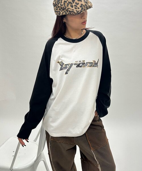 WHO'S WHO gallery(フーズフーギャラリー)の「*3サイズ展開【KOOKY'N/クーキー】BRONXヴィンテージロゴラグランロンt(Tシャツ/カットソー・レディース・ブラック/チャコールグレー/ネイビー/サックスブルー/パープル・MEDIUM/LARGE/X-LARGE)」の2枚目の写真