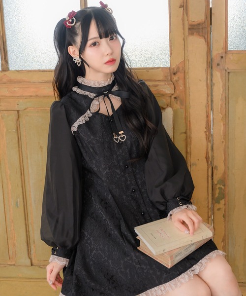 ROJITA(ロジータ)の「スタンドカラーシアースリーブワンピース(ワンピース・レディース・マルチ/ブラック/ピンク・FREE)」の7枚目の写真