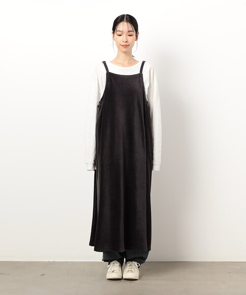 ONIGIRI（オニギリ）の「ニットコール　ジャンパースカート（ワンピース・レディース・チャコール/ベージュ・FREE）」の6枚目の写真