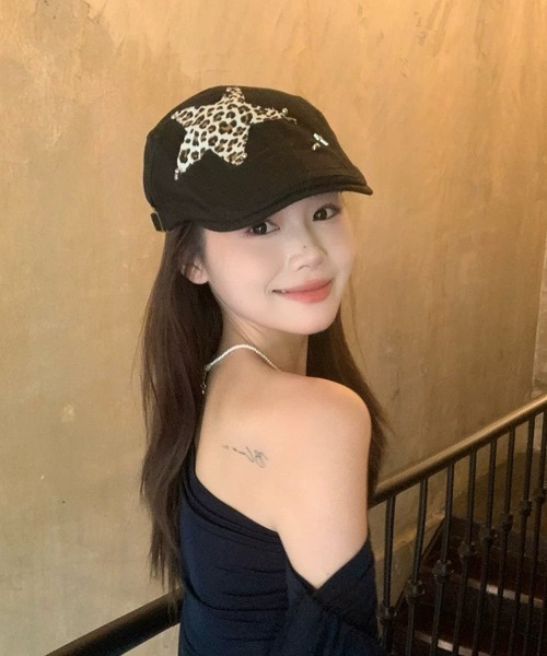 SHEENA（シーナ）の「レオパード柄スターモチーフハンチング帽（ハンチング/ベレー帽・レディース・ブラック・M）」の6枚目の写真