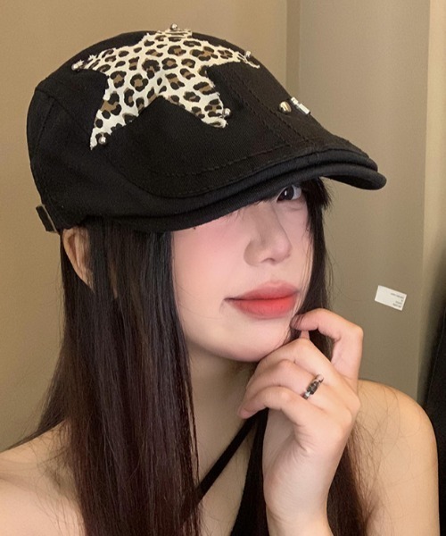 SHEENA（シーナ）の「レオパード柄スターモチーフハンチング帽（ハンチング/ベレー帽・レディース・ブラック・M）」の7枚目の写真