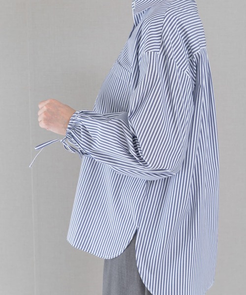 URBAN RESEARCH ROSSO WOMEN（アーバンリサーチ　ロッソ）の「リボンボリュームスリーブシャツ（シャツ/ブラウス・レディース・ホワイト/ストライプ・FREE）」の11枚目の写真