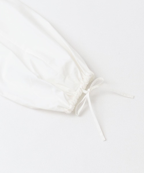 URBAN RESEARCH ROSSO WOMEN（アーバンリサーチ　ロッソ）の「リボンボリュームスリーブシャツ（シャツ/ブラウス・レディース・ホワイト/ストライプ・FREE）」の14枚目の写真