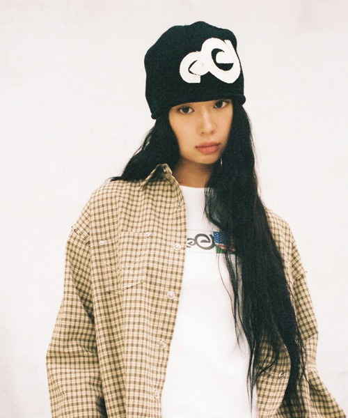 aeae（エーイーエーイー）の「APPLIQUE SPIRAL LOGO BEANIE（ニットキャップ/ビーニー・レディース・チャコール/カーキ/ブラック・FREE）」の2枚目の写真