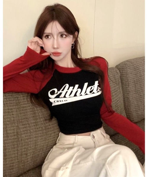 FUNdaysion(ファンデイション)の「クロップド丈AthleticロゴラグランロンT(Tシャツ/カットソー・レディース・ホワイト×レッド/ブラック×レッド・M)」の11枚目の写真